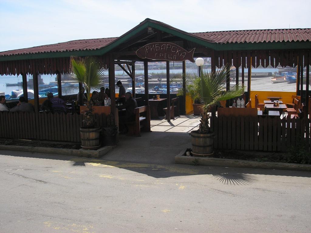 Ribarska Sreshta Family Hotel Tsarevo Εξωτερικό φωτογραφία